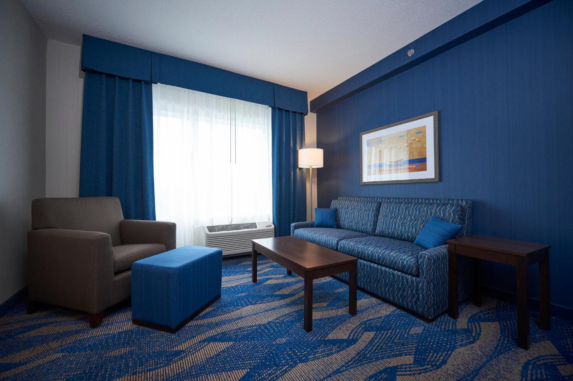 Holiday Inn Express & Suites St. John'S Airport By Ihg Exterior photo