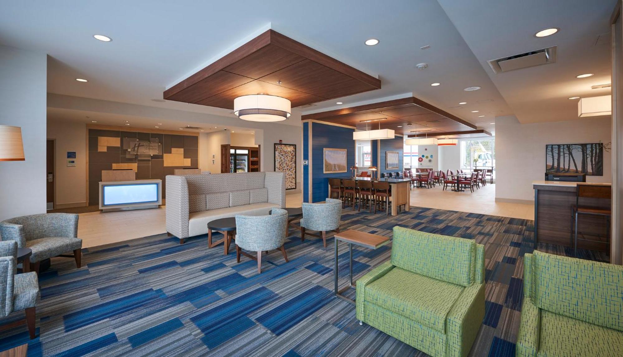 Holiday Inn Express & Suites St. John'S Airport By Ihg Exterior photo
